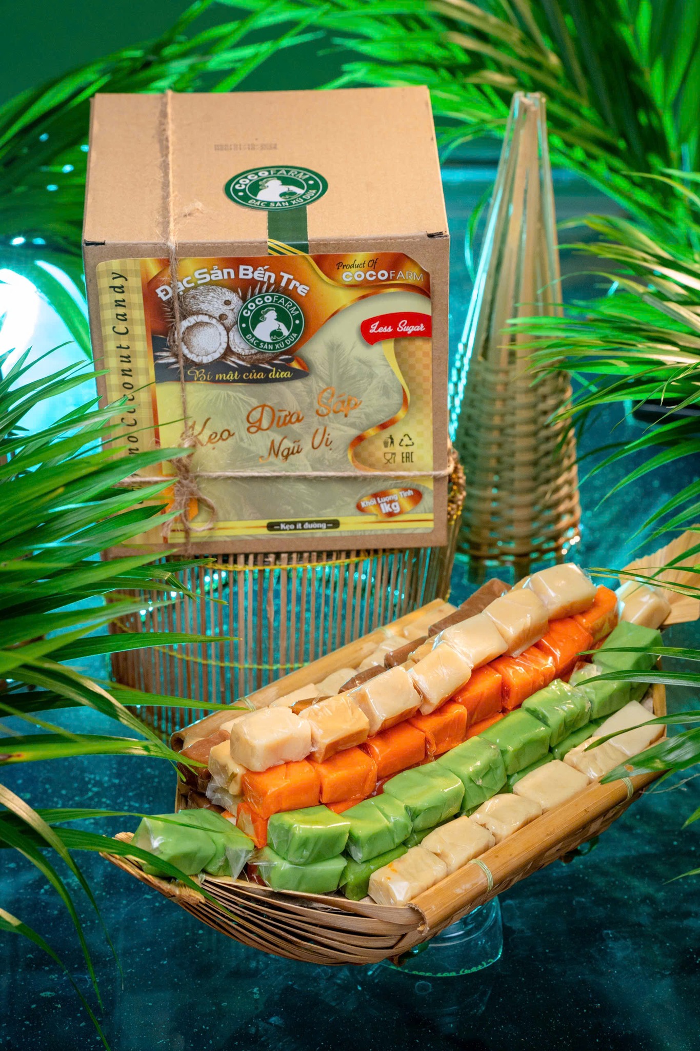 Coco Farm Hộp Kẹo Dừa Sáp Ngũ Vị 1kg Giá 390k